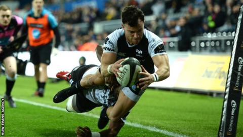 Luke Morgan scoring a try in the corner