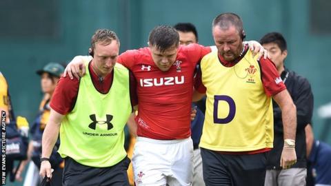Steff Evans injured