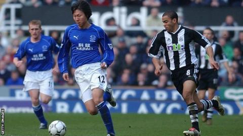 Li Tie in action for Everton against Newcastle United