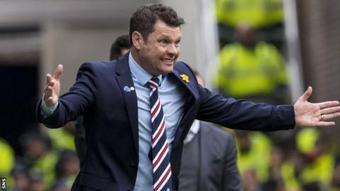 Graeme Murty in the Rangers technical area