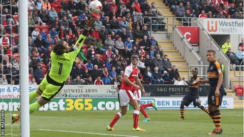Christian Atsu scores for Newcastle