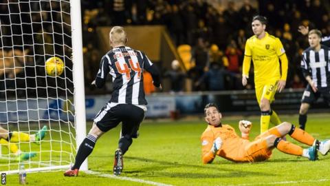 Adam Eckersley scores
