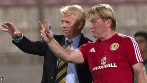 Scotland head coach Gordon Strachan and Stuart McCall