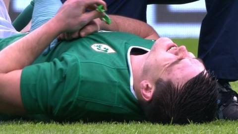Six Nations 2016: French 'cheap hits' anger Irish