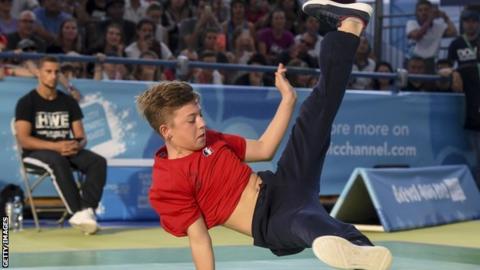 Breakdancing