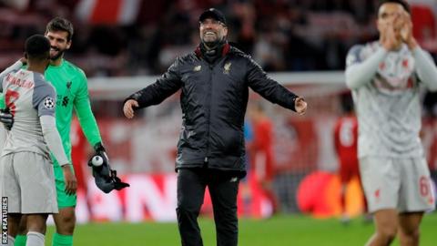 Liverpool manager Jurgen Klopp (centre)