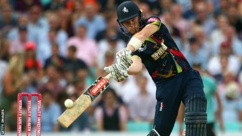 Kent captain Sam Billings plays a shot