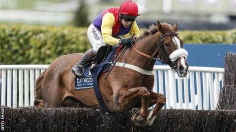 Richard Johnson rides Native River