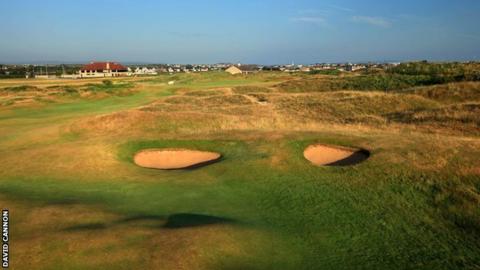 The view facing those attempting the approach shot to the 18th at Royal Portrush