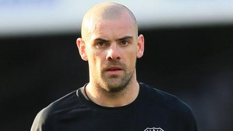 Darron Gibson of the Republic of Ireland