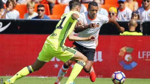 Valencia winger Nani (right)