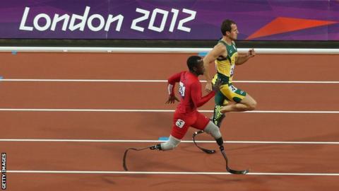 Blake Leeper Arnie Fourie T44 200m London 2012 Paralympics