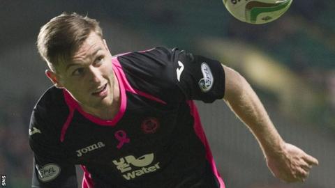 Stephen O'Donnell in action for Partick Thistle