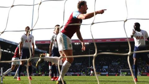 Burnley v Tottenham Hotspur
