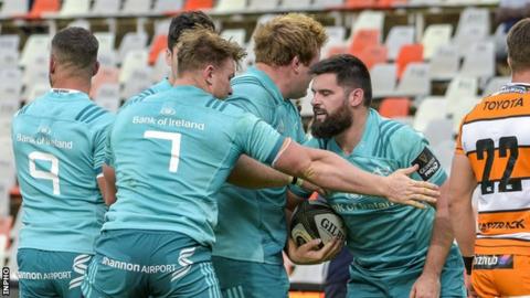 Munster celebrate Kevin O'Byrne's try in Bloemfontein