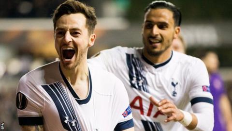 Ryan Mason celebrates scoring against Fiorentina
