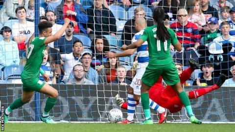 Callum Robinson equalises for Preston North End against QPR