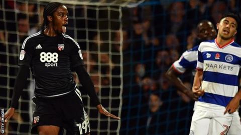 Romaine Sawyers scores Brentford's second goal