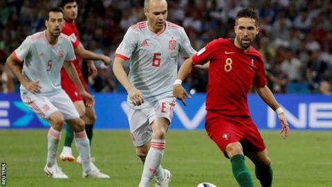 Moutinho set to become latest Mendes client to join Wolves