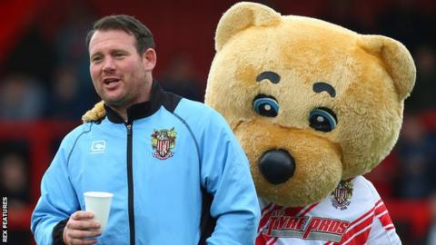 Boro Bear with Darren Sarll