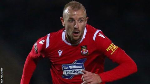 Wrexham 3-0 Woking - BBC Sport