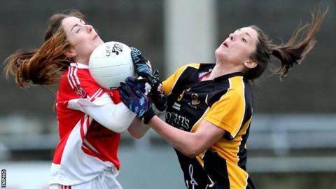 Cathriona McConnell (left) battles with Mourneabbey's Ciara O'Sullivan at Parnell Park