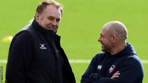 Dean Richards chats to Richard Cockerill when he was Leicester directopr of rugby