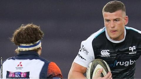 Scott Williams takes on Edinburgh for Ospreys