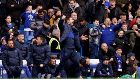 Frank Lampard celebrates Chelsea's win over Spurs