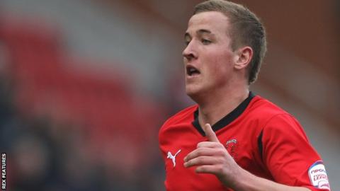 Harry Kane playing for Leyton Orient