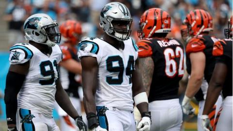 Efe Obada (right)
