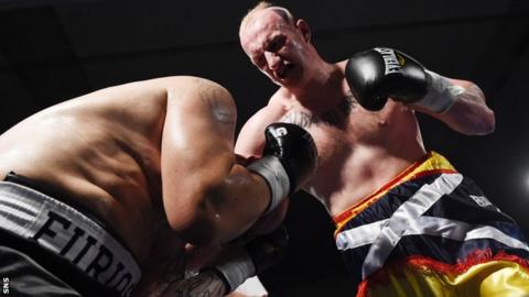 Gary Cornish (right) on his way to victory over Zoltan Csala
