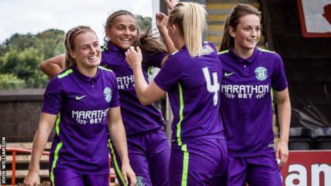 Abigail Harrison scored a hat-trick as Hibs Ladies drew 3-3 with Glasgow City