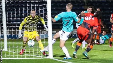 Carl Winchester scores for Forest Green at Wycombe
