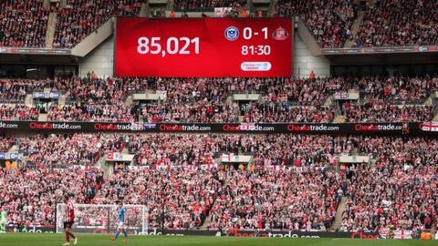 sunderland crowd attendance portsmouth wembley bbc football biggest had games which checkatrade penalties trophy beat final