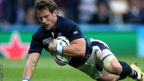 Peter Horne scores a try against Australia in the Rugby World Cup