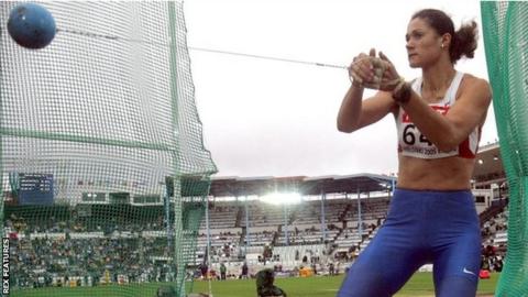 Tatyana Lysenko throwing the hammer