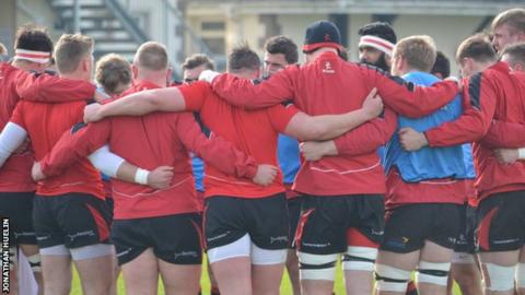 Jersey huddle