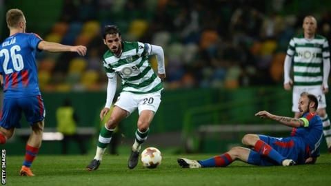 Bryan Ruiz in Europa League action for Sporting Lisbon in March