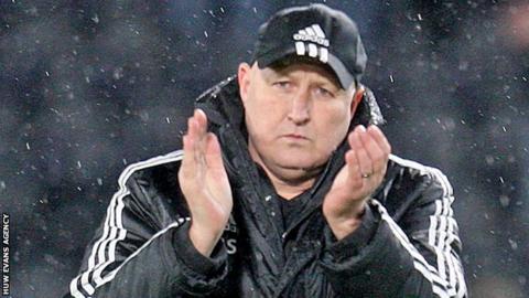 Russell Slade applauds Cardiff fans