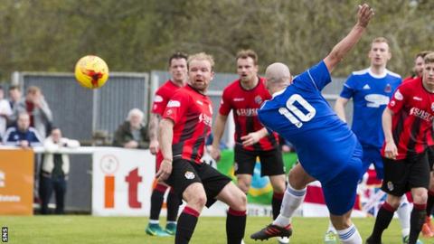 Paul McManus shoots