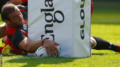 Mamuka Gorgodze scores a try for Georgia