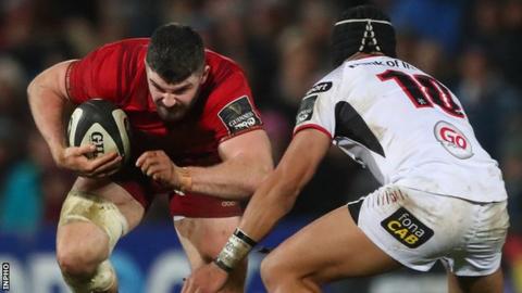 Sam Arnold in action against Christian Lealiifano at Kingspan Stadium