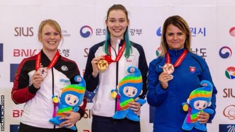 Isabella Straub, Seonaid McIntosh and Pesk Demjen