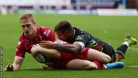 Johnny McNicholl joined Scarlets from New Zealand side Crusaders in 2016