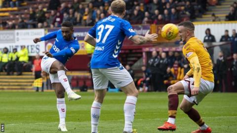 Rangers' Jermain Defoe scores for Rangers against Motherwell