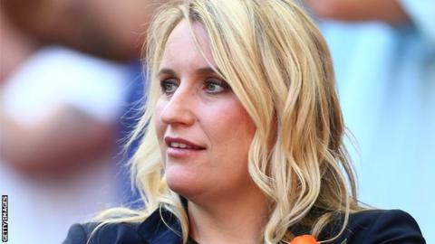 Emma Hayes: Chelsea Ladies manager gives birth to boy ...