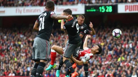 Laurent Koscielny scores for Arsenal