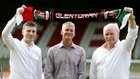 Leeman, Smyth and McFall will form part of the new management team at Glentoran