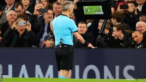 Dutch referee Bjorn Kuipers